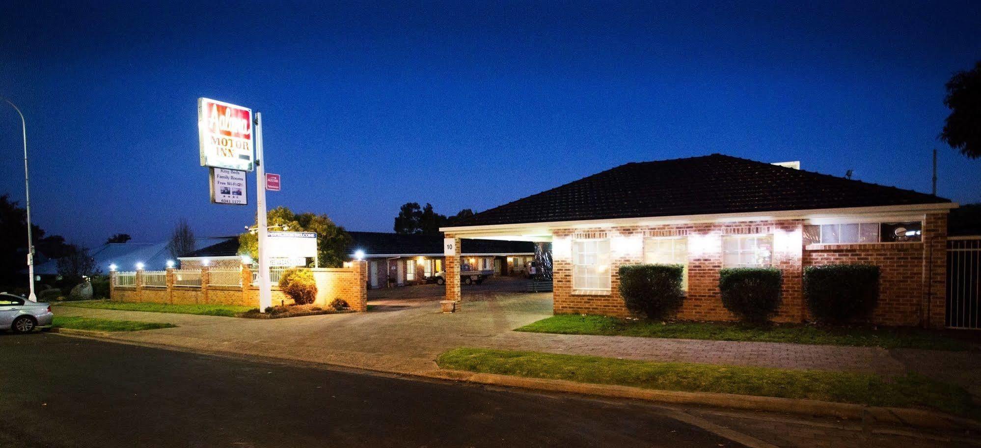 Golden Chain Aalana Motor Inn Cowra Exteriör bild